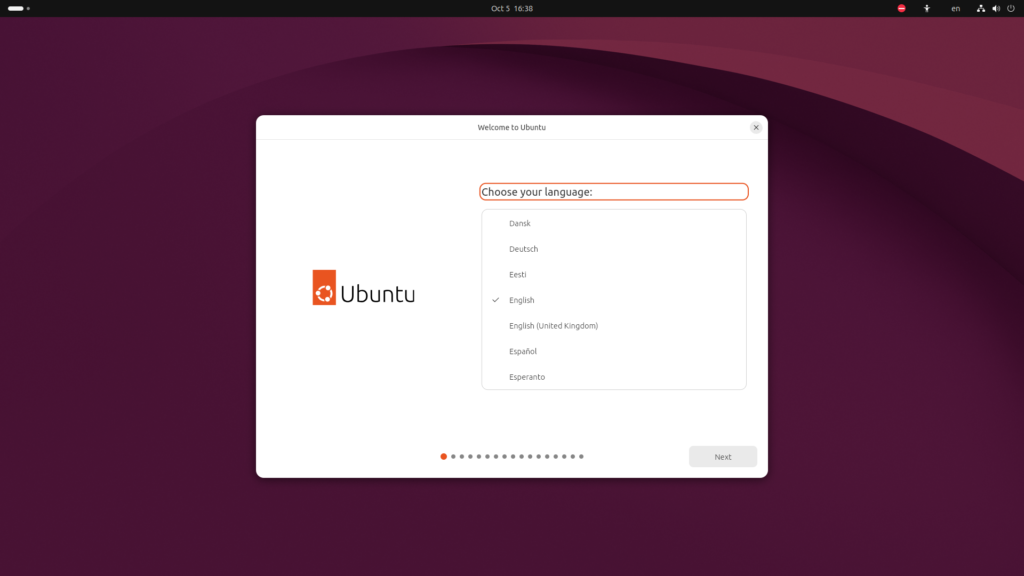 The Ubuntu 26.10 beta installer welcome screen, which opens on first boot of the live image